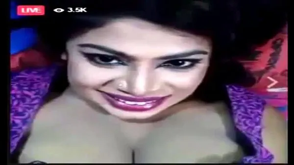 Ống tổng Girl Showing Big Juicey Boobs HIGH mới