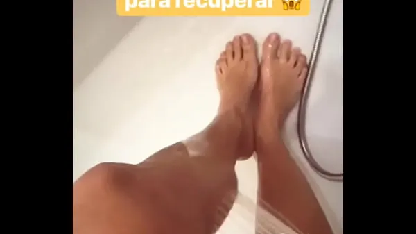 Novo Vídeo do Instagram Irene Junquera chuveiro reflexo tubo total