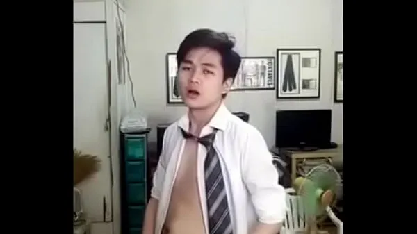 Tabung total Cute Chinese Twink Strips Down and Cums baru