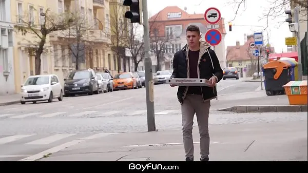 New Boyfun - Pizza Delivery Leads To Bareback Fuck total Tube