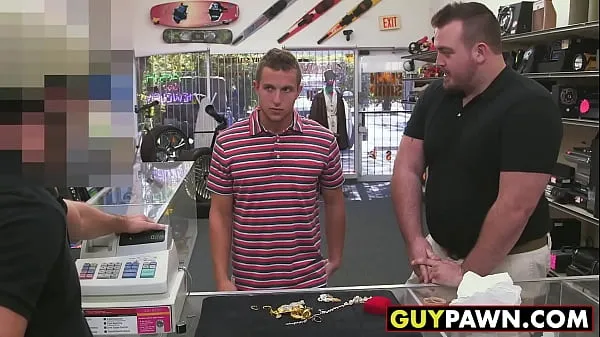 Nowa Handsome guy given money to fuck two homo pawn shop workers całkowita rura