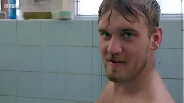 Nová skúmavka celkom Straight firemen play naked in the locker room