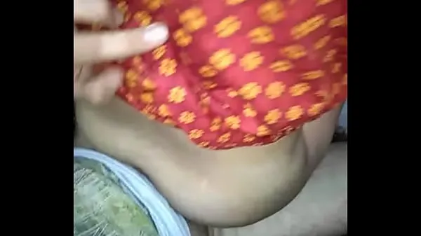 新Shonali Bhabhi came and sat on her husband's cock总管