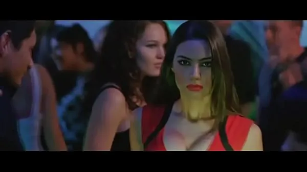 Uusi Kunal Khemu Mia Uyeda b. Money HD Hottest scene putkea yhteensä