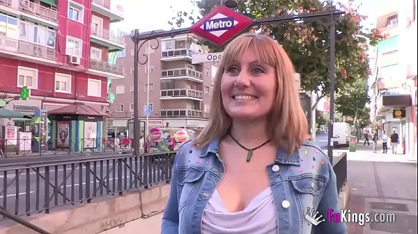 Nuevo Nuria la MILF tetona de 37 años inicia en el porno a su sobrino del pueblo de 19 tubo total