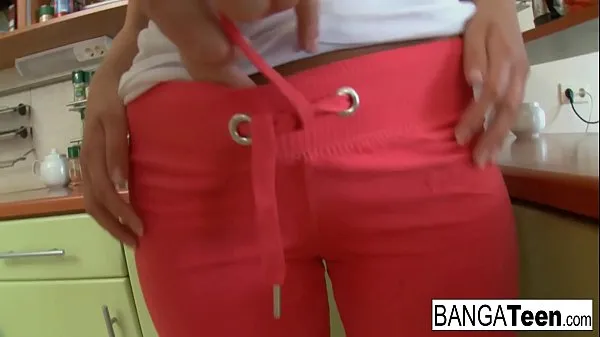 Novo loira suja janta pau na cozinha tubo total