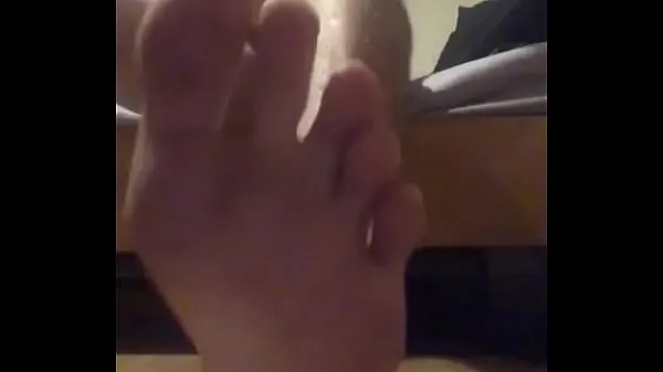 Nytt totalt Wanking twink shows of cock and feet for rör