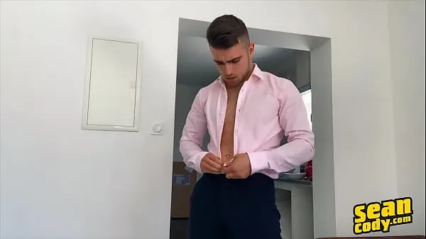 Nieuwe Euro Stud (Thony) Grey Delivers A Big Load After Lots Of Edging And Covers His Abs With Cum - Sean Cody totale buis