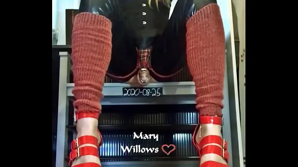 Ny Mary Willows handsfree orgasm training while riding a massive dildo in tight steel chastity total rør