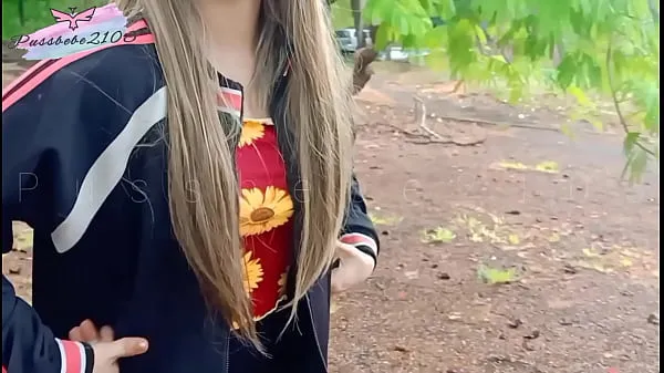 Novo Pinay Babe concorda em fazer sexo em parque público com um estranho tubo total