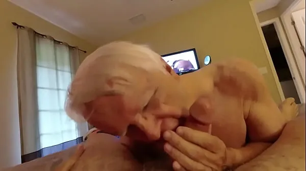 Nuovo Verbal Top Praises This Old Grandpa for His Oral Skills During A Blowjob tubo totale