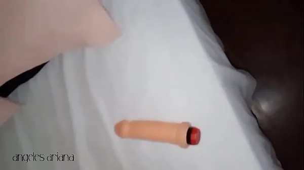 新鏡子顯示了我給你口交時我的屁股是如何張開的。你的雞巴肯定會變得非常堅硬，非常適合進入我的屁股。假陽具進入我的隊列总管
