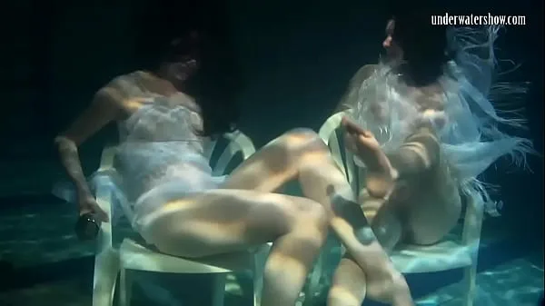 Ống tổng Mihalkova and Siskina and other babes underwater naked mới