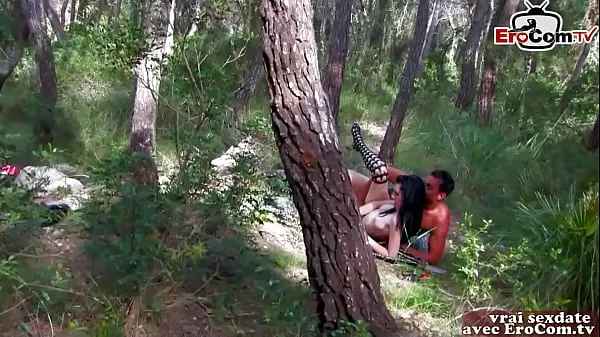 Νέο Skinny french amateur teen picked up in forest for anal threesome συνολικό σωλήνα