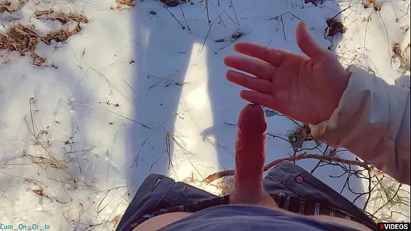 Neue Perfekte Masturbation im Wald von einer hübschen MILF Tube insgesamt