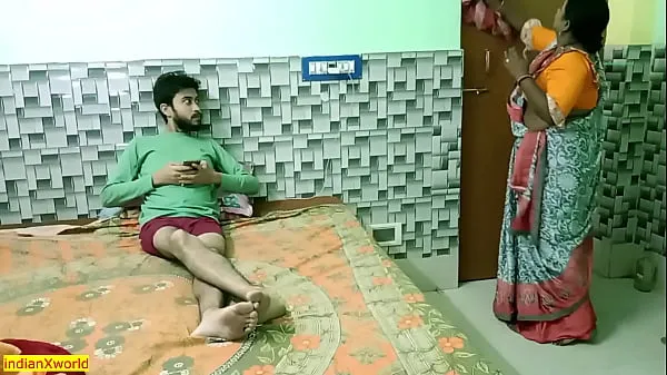 Nouveau Le fils du propriétaire indien baise avec le serviteur chaud Desi Bhabhi! Desi sexe chaud tube total