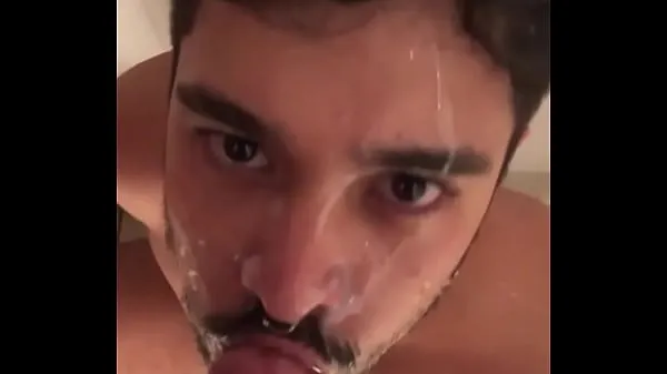 Nova Victor Veiga got 2 guys cum on his face skupaj Tube