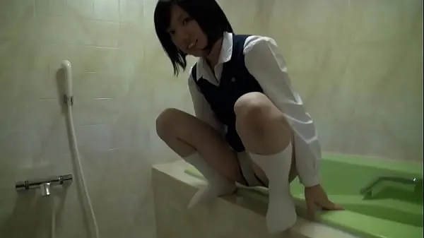 New Middle 3 will show you pee for the first time ..." A large amount of piss overflowed by honor student virgin total Tube