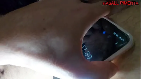 新令人难以置信的是，这个已婚女人用她的嘴做了什么，她能在深喉咙里放多久，定时的总管