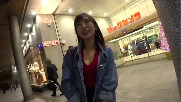 新Aya是一位21岁的美容师！ 这位色情的美容治疗师在这里不受惩罚，这次她准备再做一次！ 从头到尾的巨大喷水风暴总管