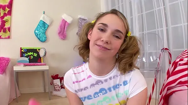 Nuovo SAMMY GRAND 19enne cazzo enorme fa un pompino in POV e riceve un'enorme sborrata ingoia - WoW! UN tubo totale