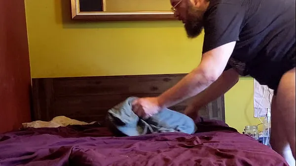 Yeni Stubble Trouble" - Facial Hair Gentleman Don K Dick plus beard guy Rusty Piper do butt fucking and hand stuff as they approach orgasmic squirting territory - cornfedMTdads toplam Tüp